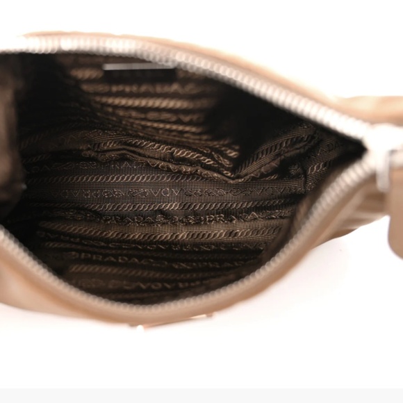 Prada Tessuto Nylon Saffiano Re-Edition 2005 Shoulder Bag: Color--Cacao - Picture 4 of 9